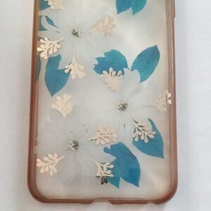 Phone case clear with flower see the camera and the place for buttoms to fit you